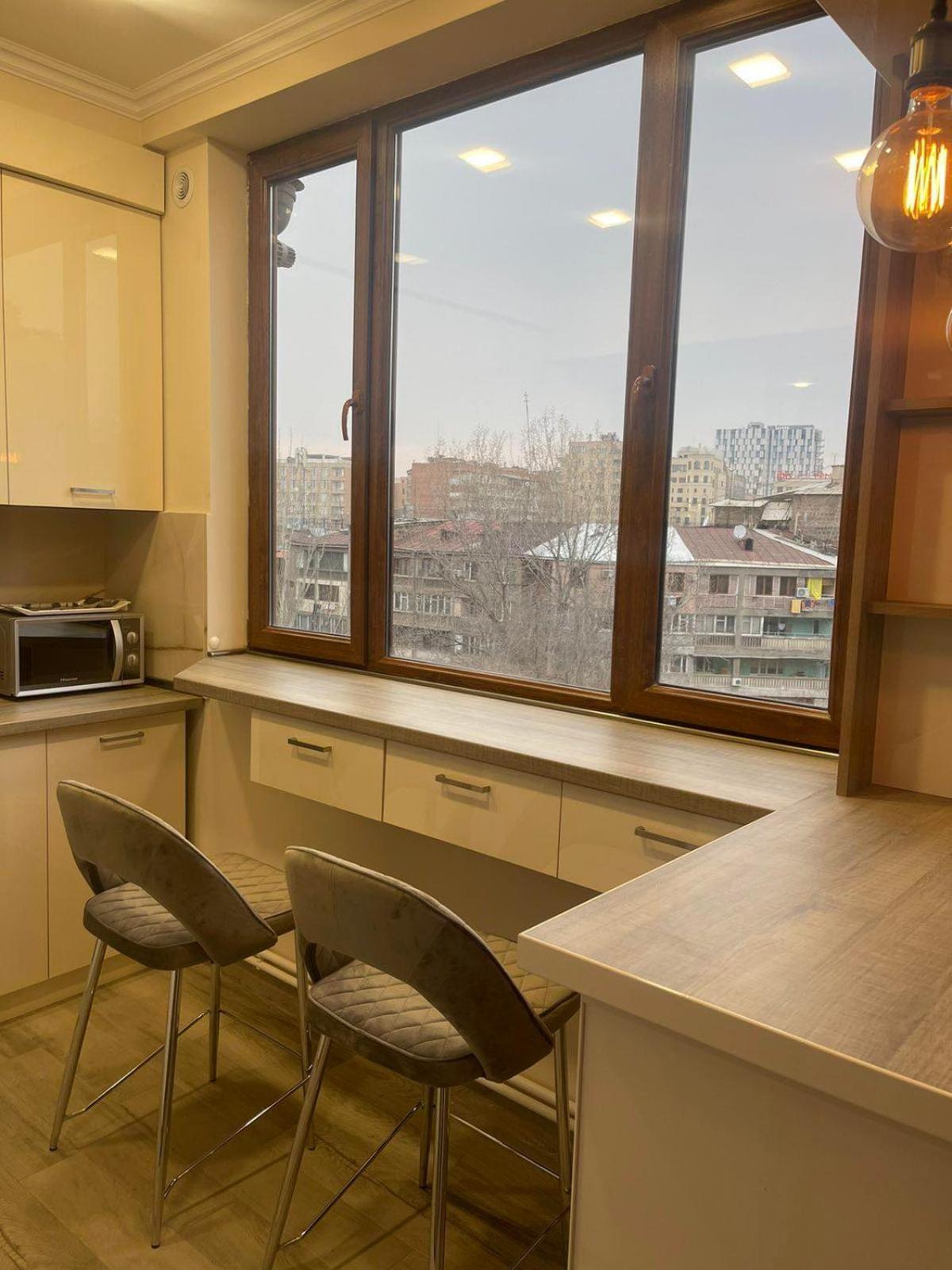 Republic Square Apartment Yerevan Exterior foto
